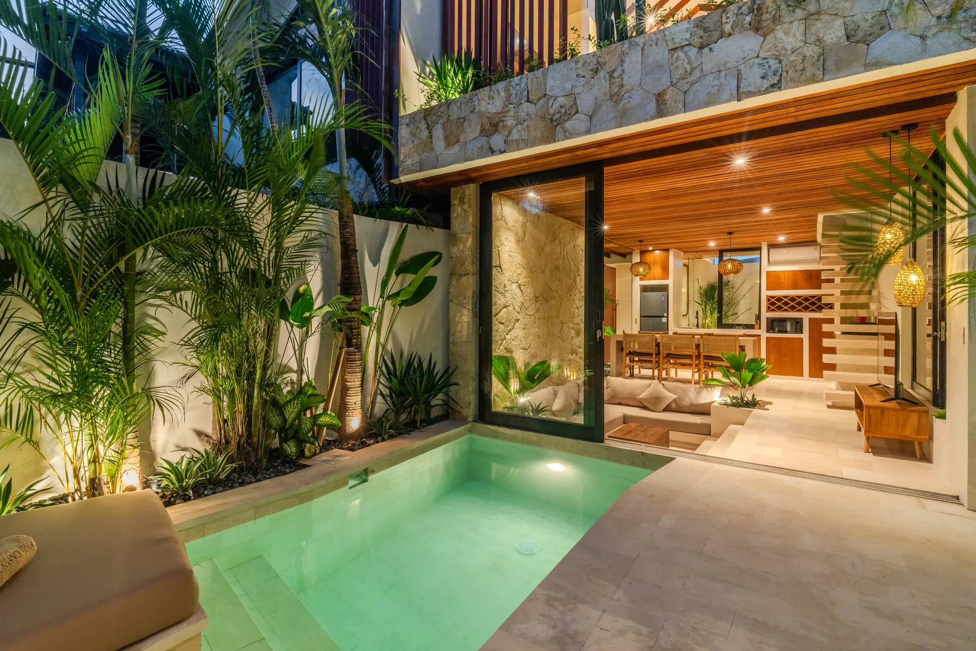 Blacksand Villas Bingin, Loft Tropical Style Villa in Bingin
