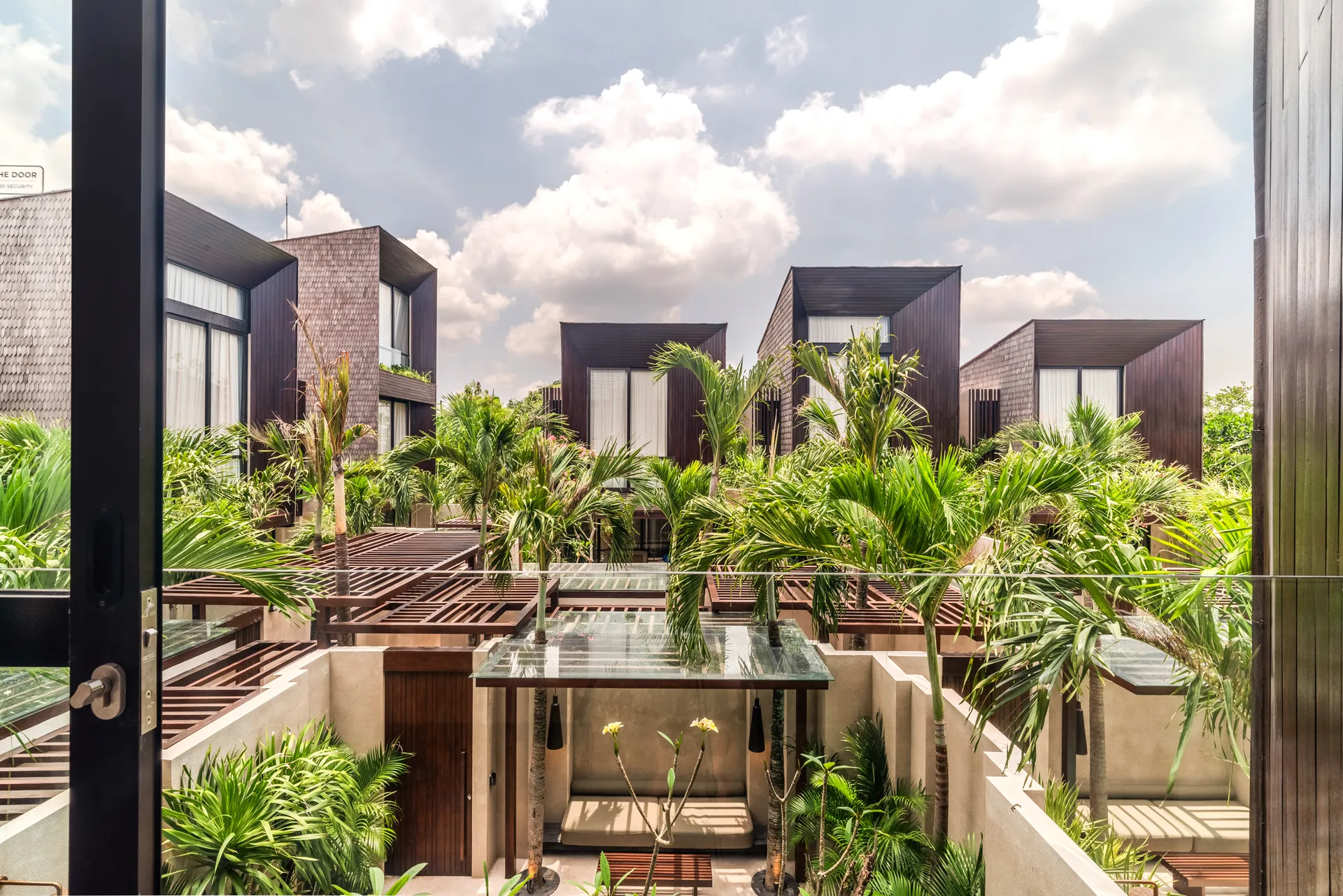 Sirocco Villas Pererenan, Luxury Tropical 1BR and 2BR Villa in Canggu